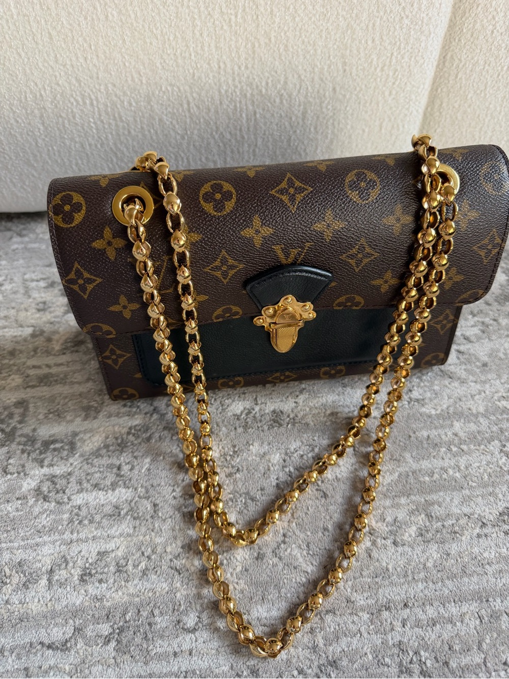 Louis Vuitton Monogram Victoire Shoulder Chain Bag - Picture 2 of 11